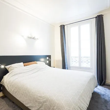Magnificent Modern Apartment In Paris 17 Paris